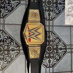 WWE UNDISPUTED WORLD HEAVYWEIGHT CHAMPIONSHIP 