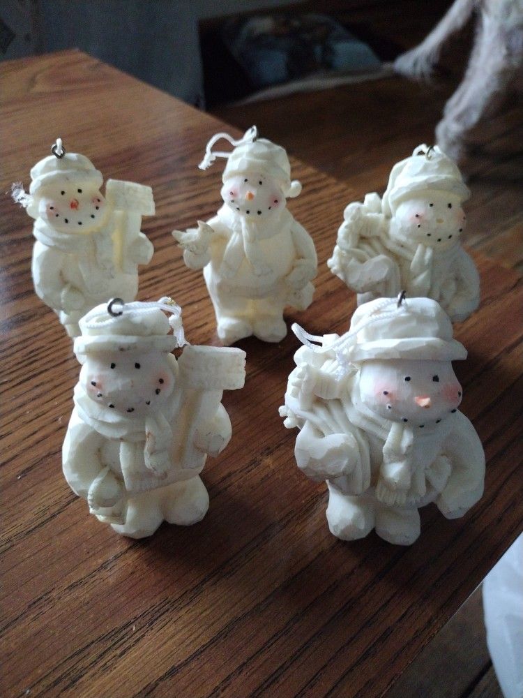 CHRISTMAS. ORNAMENTS (24)