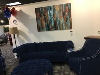 Beautiful set sofa and 2 chairs