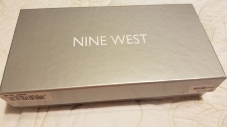 Women's wallet never used half price 15 dollar