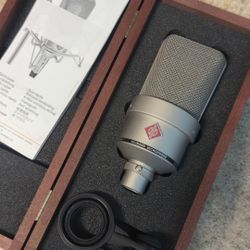 Neumann TLM 103 Condenser Microphone w/ Original Box & Mount
