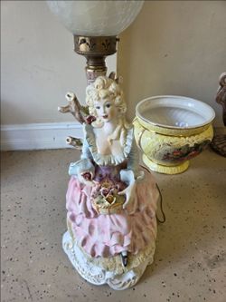 Female Globe Vintage Lamp