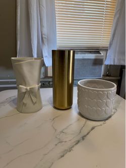 3 SHABBY CHIC VASES