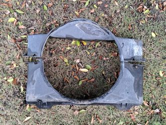 GM CHEVY RADIATOR FAN SHROUD
