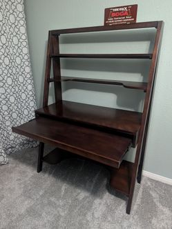 Desk with pull out drawer