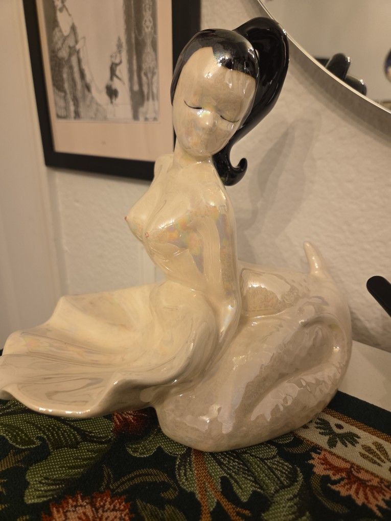 Vintage Ceramic Figurine