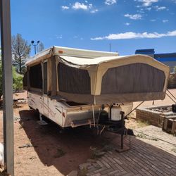 2006 STARCRAFT 2404 CAMPING TRAILER