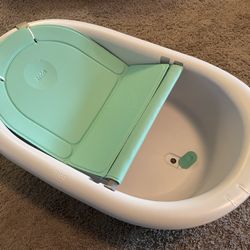 Frida Baby 4-in-1 Grow-with-Me Baby Bathtub,