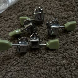 Tuners For Guitar/ Afinadores Para Guitara