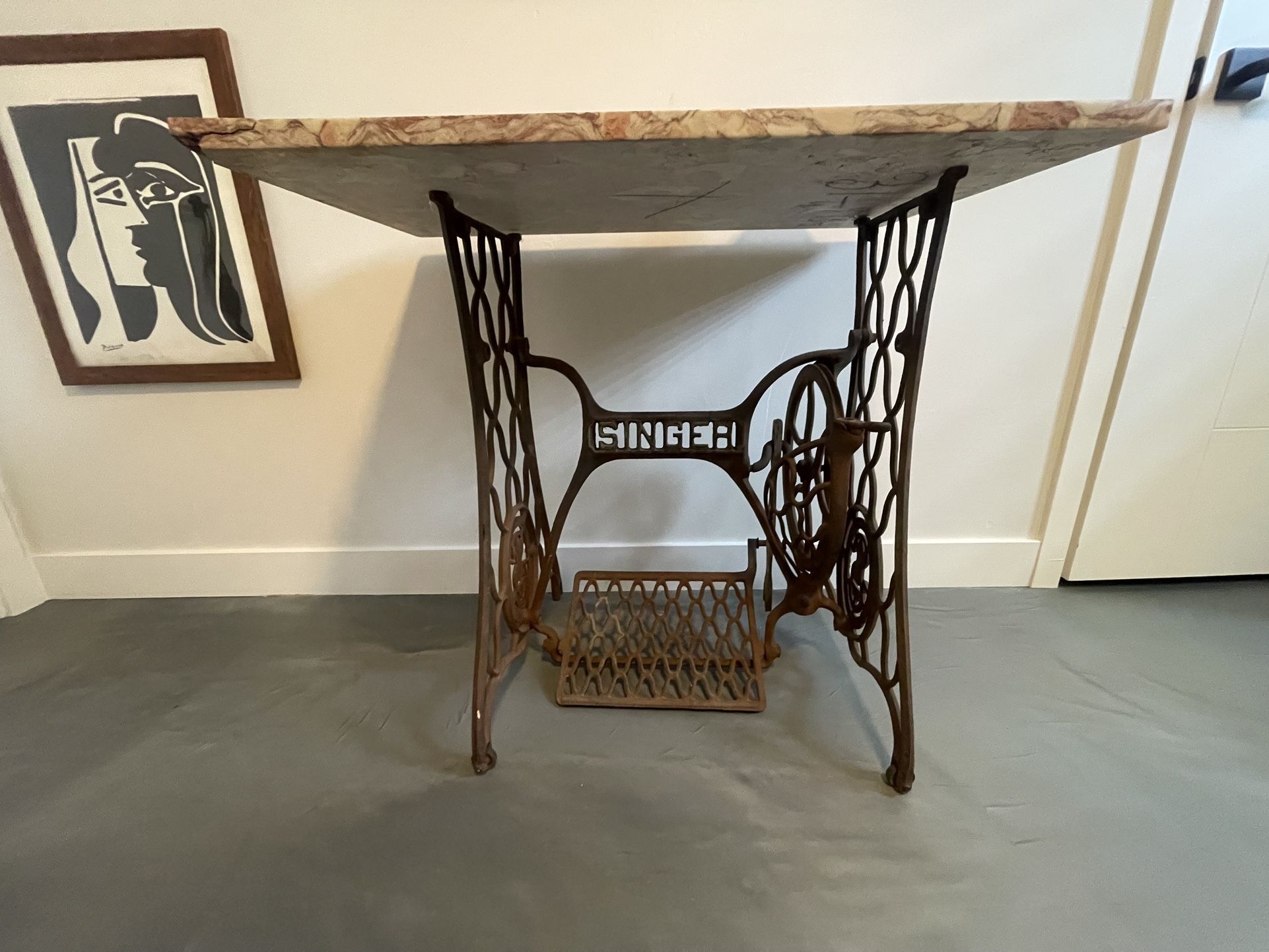 Singer Sewing Table