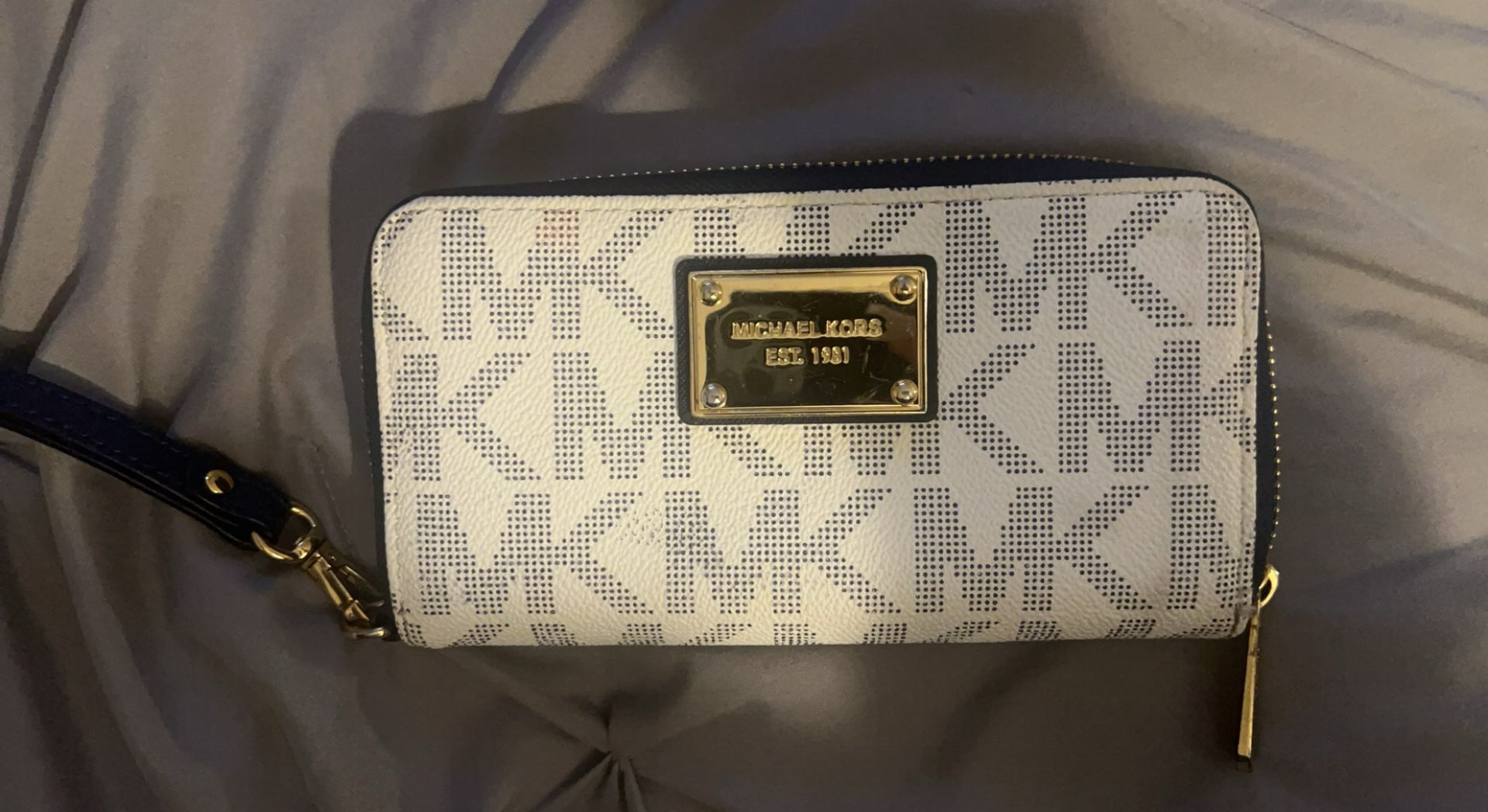 White/navy Blue Michael Kors Wristlet-wallet