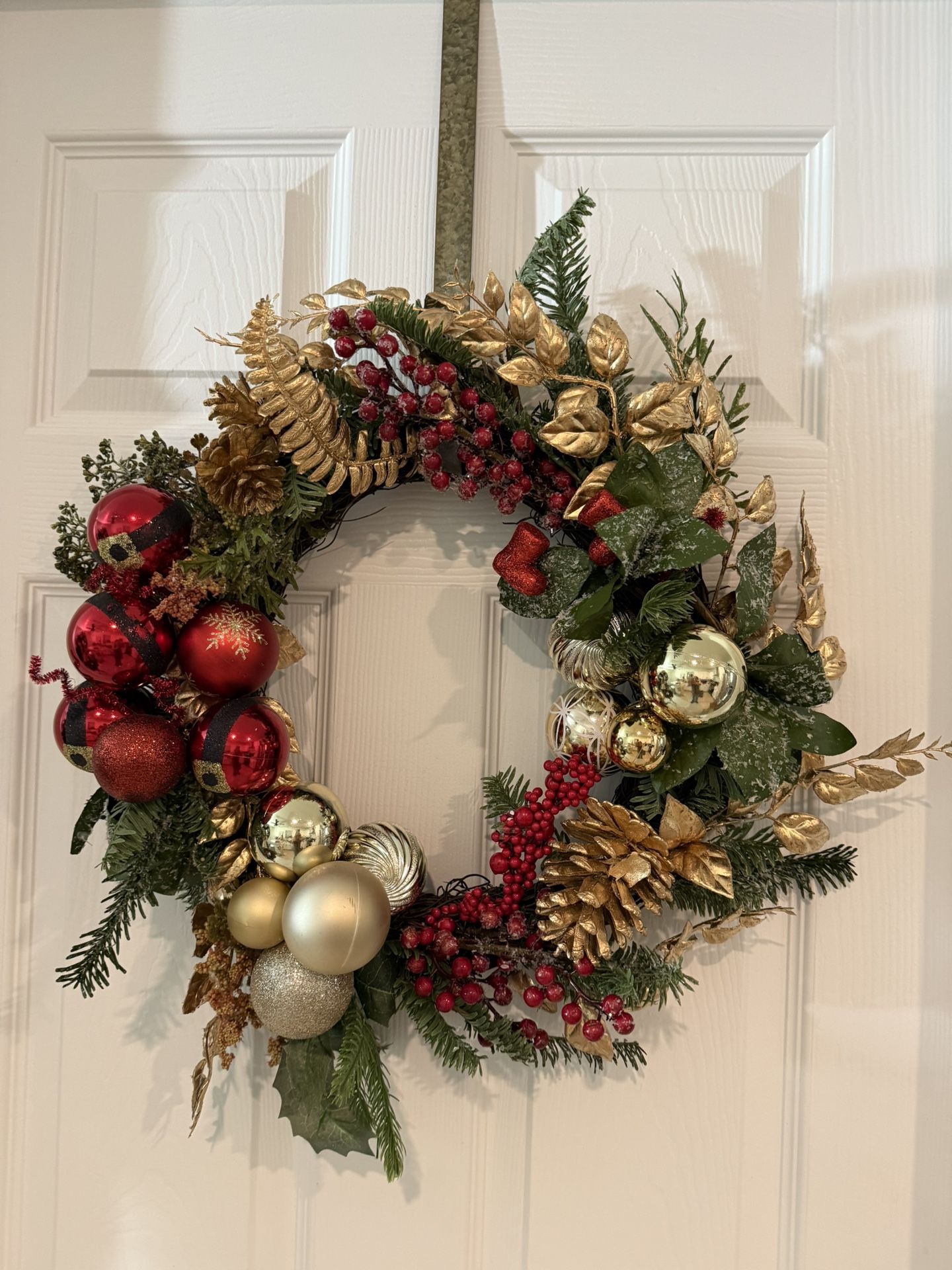  New .. Christmas. Wreath. 20 Inch 