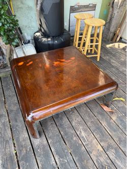 WOODEN TABLE 3.5X3.5 FEET