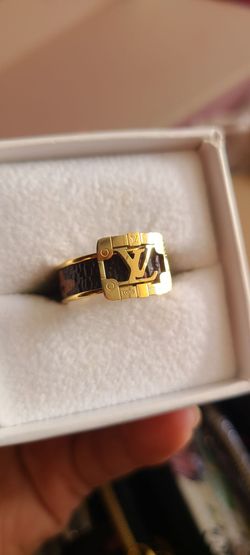 Womens ring