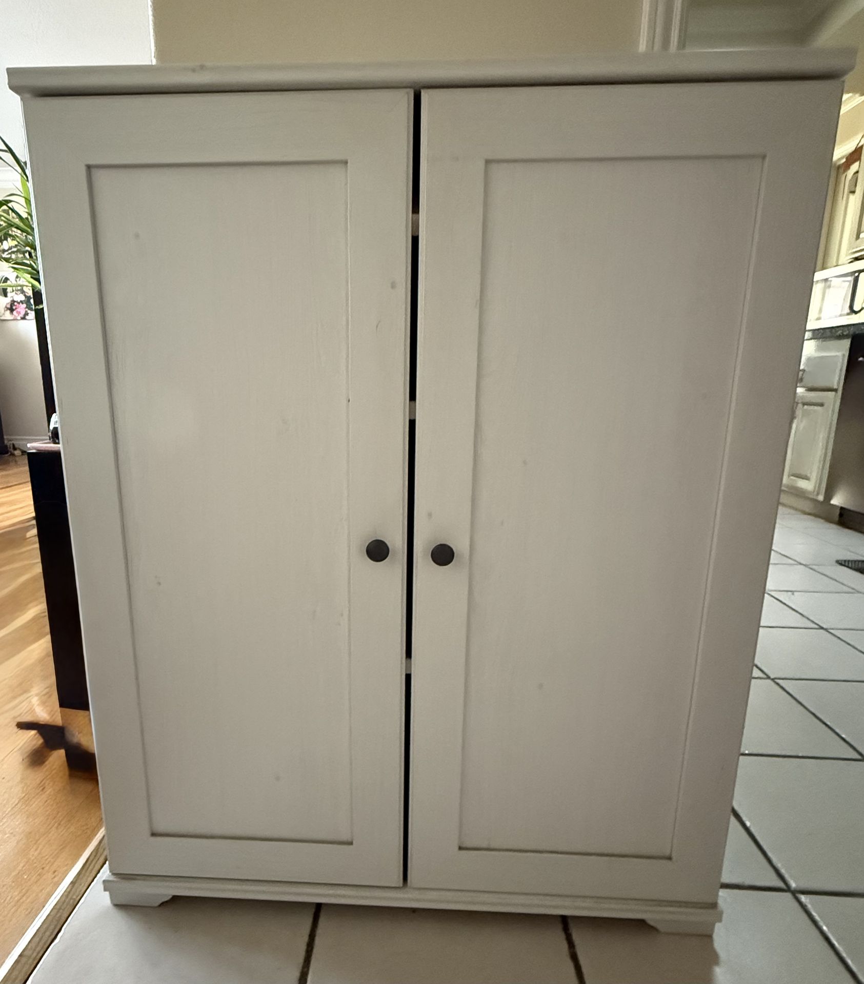 White two door cabinet/dresser/vanity