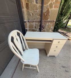 Vanity desk