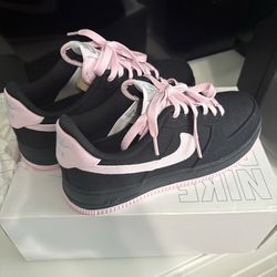 Women’s NIKE Air Force