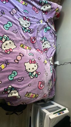 Hello kitty blanket