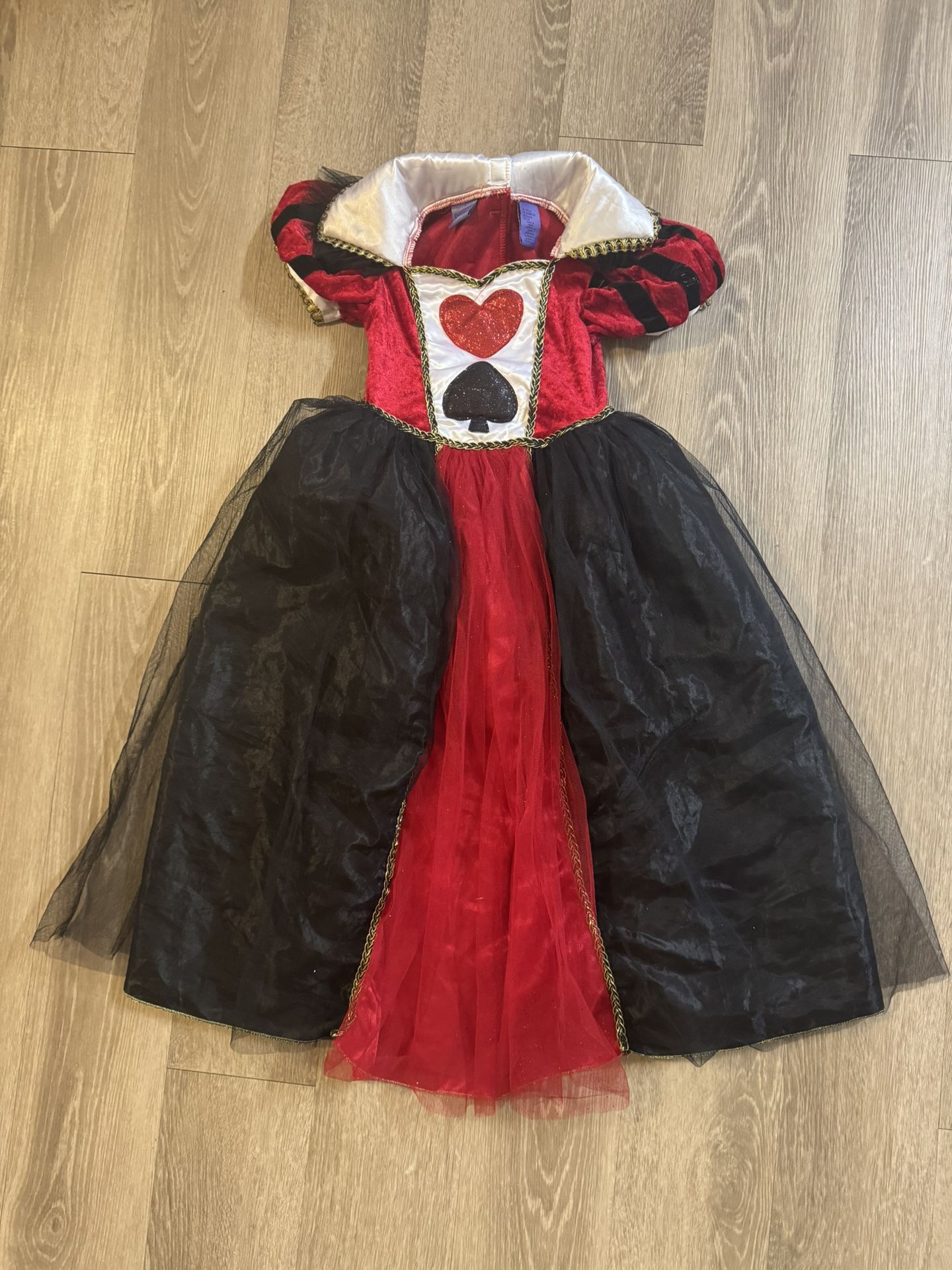 Queen Of Hearts Halloween Costume