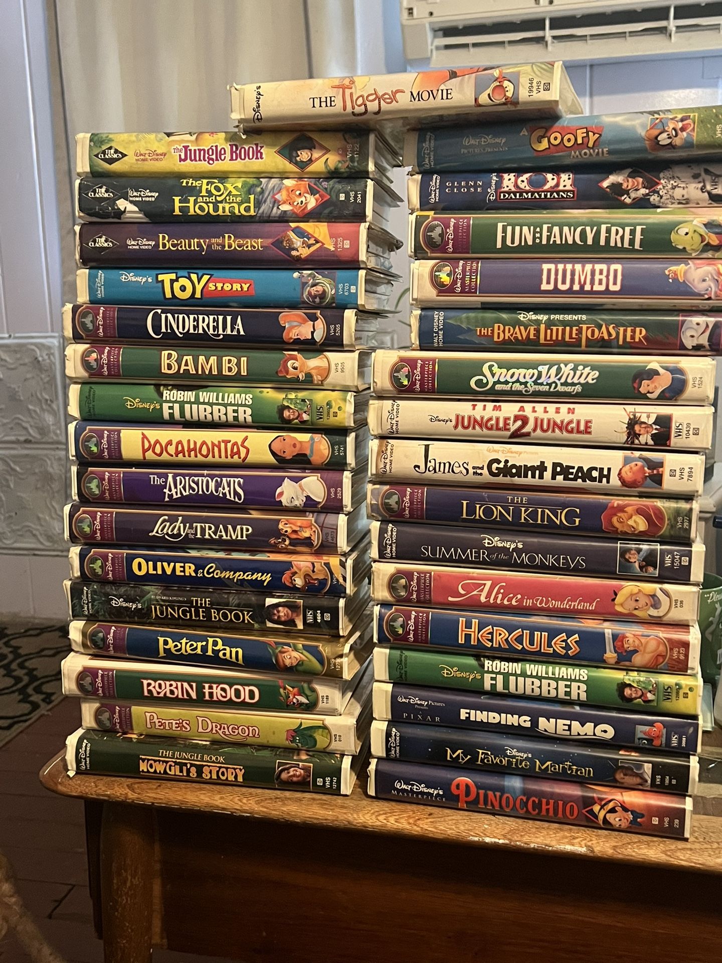 30 Disney Movies (VHS)