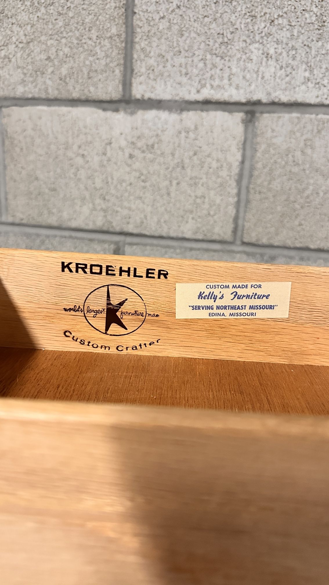 Kroehler Chest Of Drawers