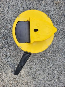 Flip and Slide Bucket Lid Mouse Trap
