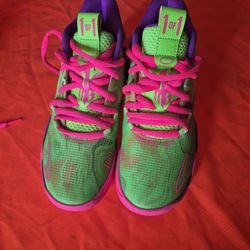 Puma LaMelo Ball MB.01
Inverse Toxic