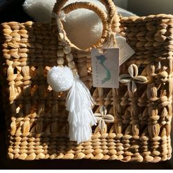 New With Tags Woven Purse With Shells