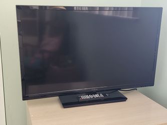 Insignia 32 in LED HD TV
