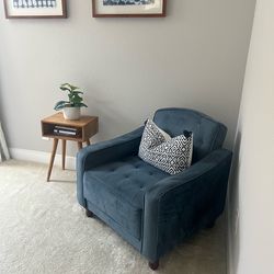 Blue accent chair
