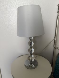Small Side Lamp (Edinburg-pickup) $8