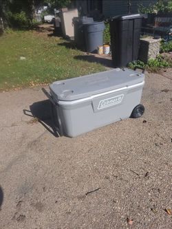 Large Coleman's 120 quart rolling ice chest.. the price is firm