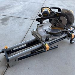 DeWalt Miter Saw And Rolling Stand Combo