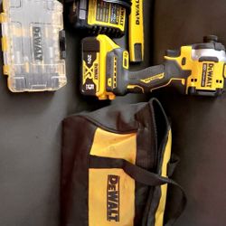 Dewalt 20 Volts Brushless Atomic Compact Series 