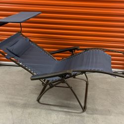 LOUNGE CHAIR