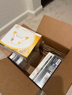 Pokémon 30th Celebrations Elite Trainer Box