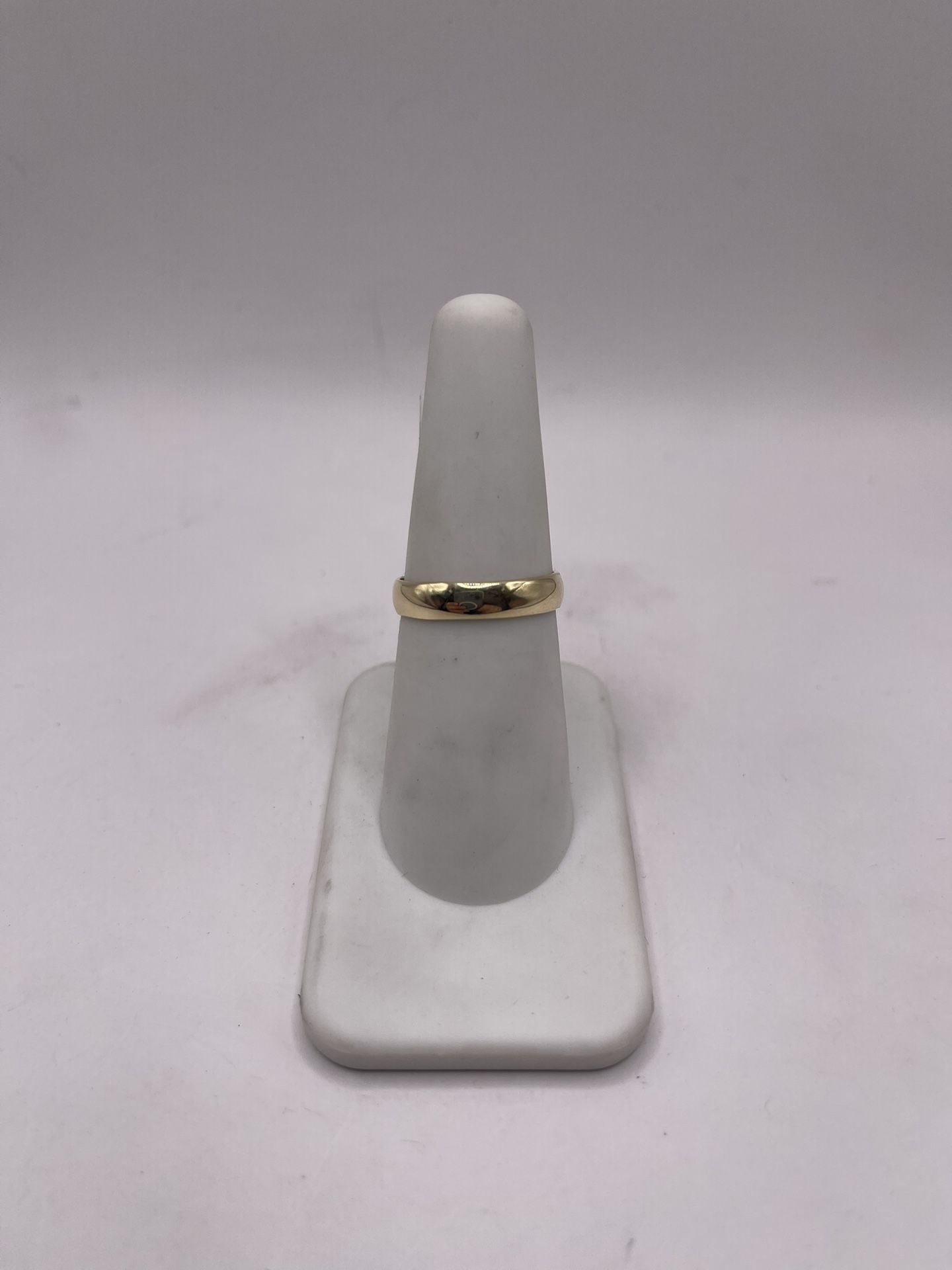 10kt Gold Engagement Style Band
