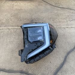 GMC Sierra 2022-2025 headlight driver side