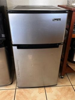 Mini fridge