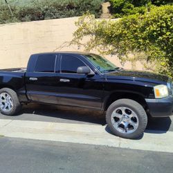 2005 Dodge Dakota