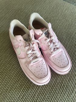 Nike tennis shoes