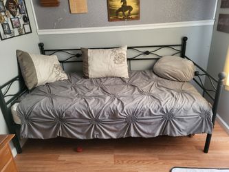 Day Bed