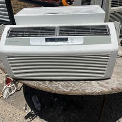 Frigidaire 60000 BTU Air Conditioner 