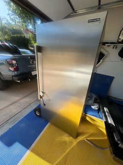 Free Frigidaire professional fridge works