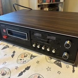 Sharp RT-811U 8 track player recorder in working condition. Plays and sounds great while it can also record onto any 8 track cartridge.