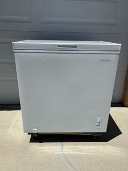 Insignia Deep Freezer