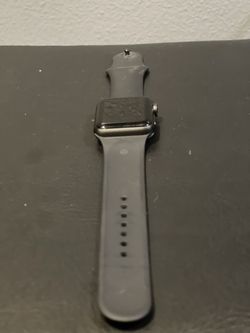 Series 3 Apple Watch (38mm)