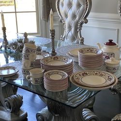Beautiful Dinnerware Set 12 Servings 