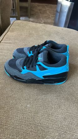 Kids Jordan’s (Boys) 6.5 y