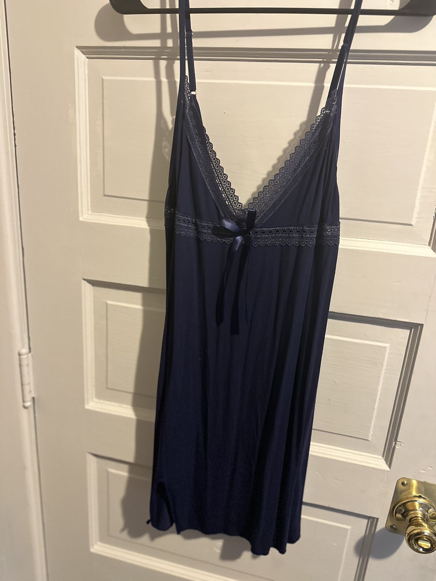 NWOT Women’s Chemise Nightgown, Large